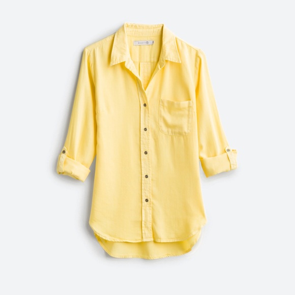 billy t Tops - EUC Billy T Madge Chambray Button Down Top